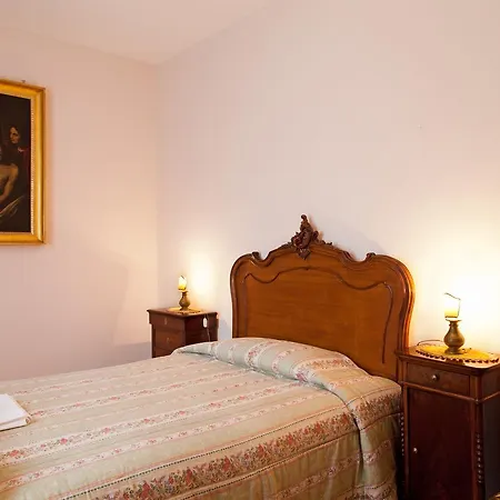 Hotell Casa Per Ferie Ss. Annunziata Todi